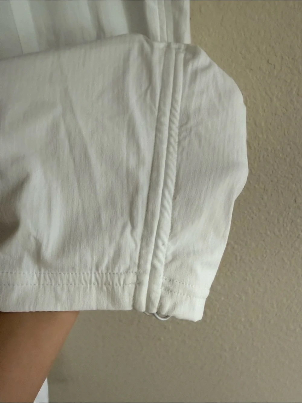 Lululemon Dance Studio Mid-Rise White Cropped Pant Size 6